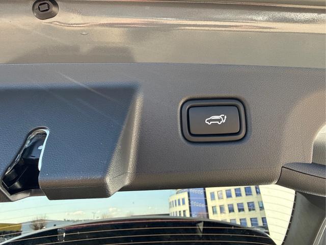 Hyundai / TUCSON / Grau / / / AUT N-LINE PANO SHZ SMART KEY ACC 