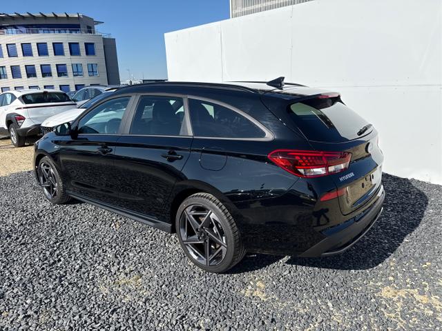 Hyundai / i30 / Schwarz / / / DCT N-LINE SHZ NAVI RFK