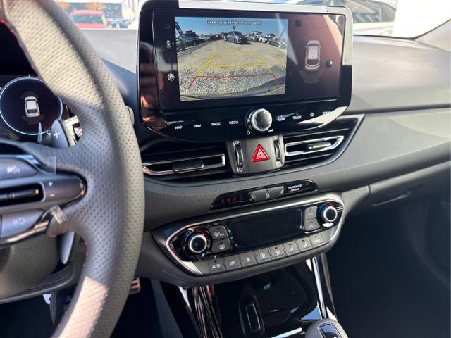 Hyundai / i30 / Schwarz /  /  / DCT N-LINE SHZ NAVI RFK
