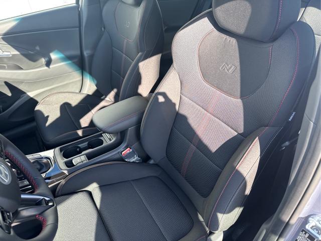 Hyundai / i30 / Blau /  /  / DCT N-LINE SHZ NAVI RFK