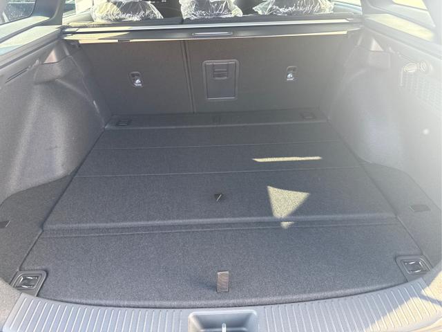 Hyundai / i30 / Blau /  /  / DCT N-LINE SHZ NAVI RFK