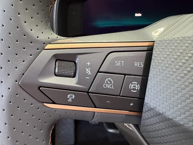 Cupra Leon 1.5 TSI NAVI ACC KEYLESS 