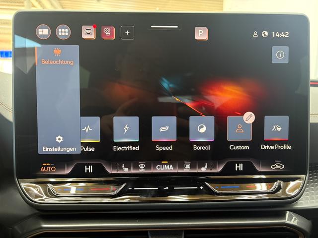 Cupra Leon 1.5 eTSI DSG ACC SHZ KEYLESS 