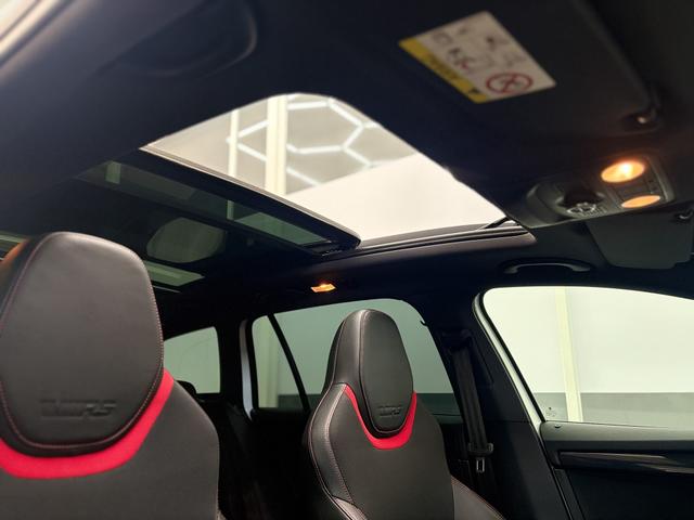 Skoda Octavia RS Combi 2.0 TDI DSG NAVI PANO SHZ XENON 
