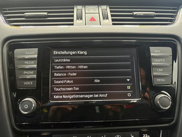 Skoda Octavia RS Combi 2.0 TDI DSG NAVI PANO SHZ XENON 