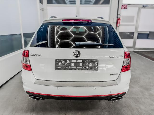 Skoda Octavia RS Combi 2.0 TDI DSG NAVI PANO SHZ XENON 