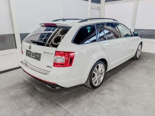 Skoda Octavia RS Combi 2.0 TDI DSG NAVI PANO SHZ XENON 