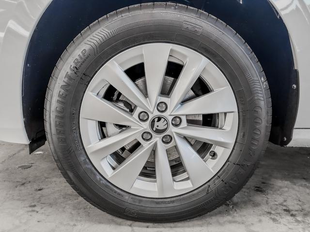 Skoda Kamiq SELECTION DSG KESSY RFK LED NSW KLIMAAUTOMATIK PDC v+h 