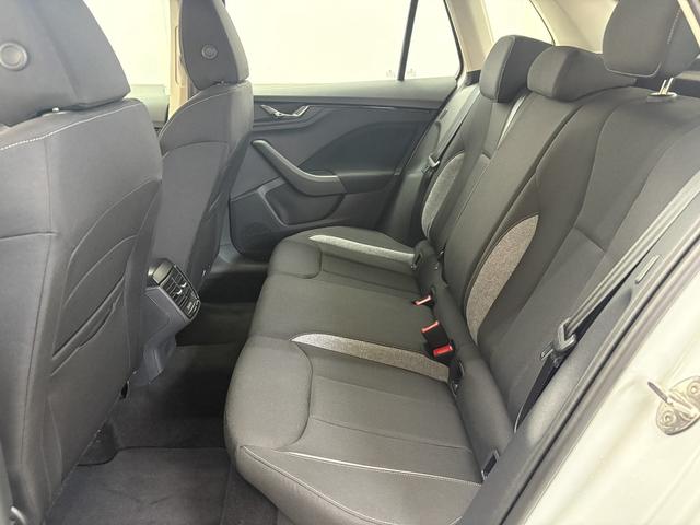 Skoda Kamiq SELECTION DSG KESSY RFK LED NSW KLIMAAUTOMATIK PDC v+h 