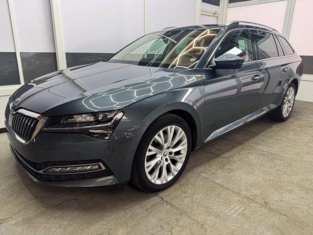 Skoda Superb Combi - STYLE DSG NAVI SHZ LED