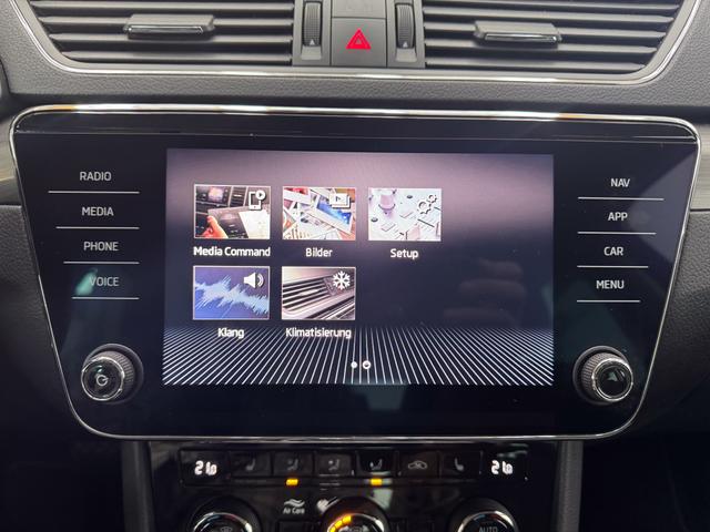 Skoda Superb Combi STYLE DSG NAVI SHZ LED 