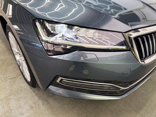 Skoda Superb Combi STYLE DSG NAVI SHZ LED 