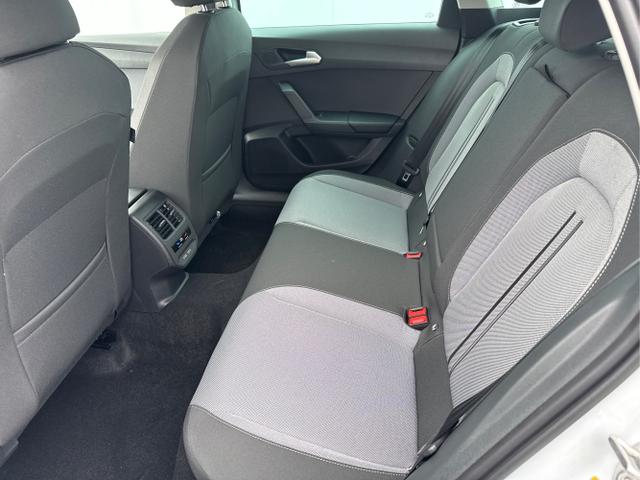 Seat / Leon / Wei&szlig; / / / ACC AHK PDC RFK 