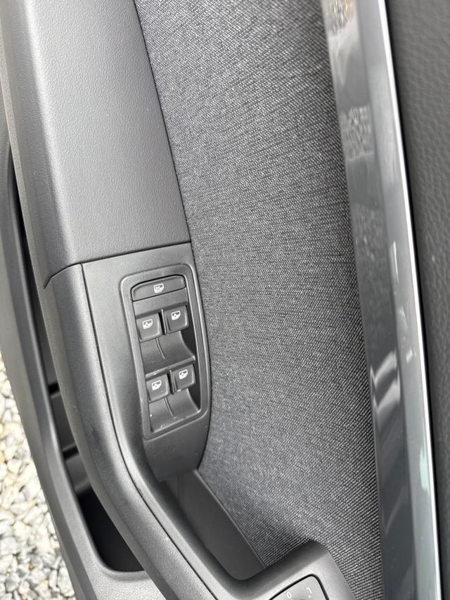 Seat / Ateca / Grau / / / DSG SHZ PDC ACC RFK v+h