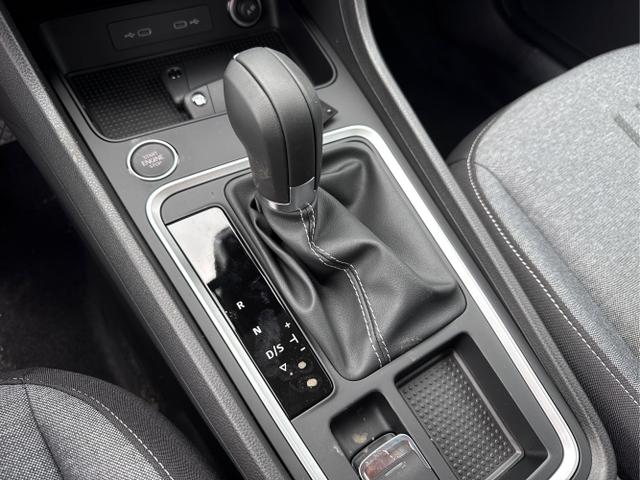 Seat / Ateca / Grau / / / DSG SHZ PDC ACC RFK v+h