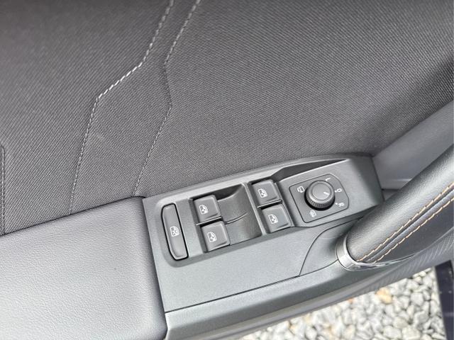 Cupra / Leon / Grau / / / DSG NAVI ACC SHZ KEYLESS