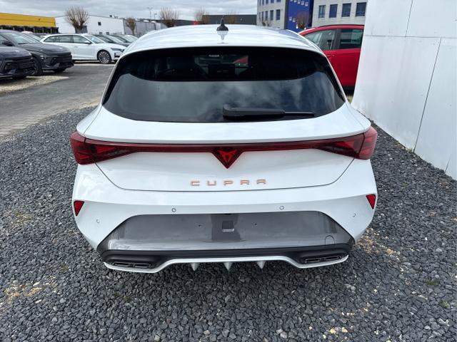 Cupra / Leon / Wei&szlig; / / / DSG NAVI INTELLIGENT DRIVE ACC SHZ KEYLESS