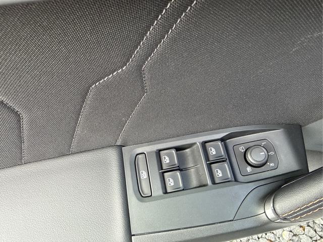 Cupra / Leon / Wei&szlig; / / / DSG NAVI INTELLIGENT DRIVE ACC SHZ KEYLESS