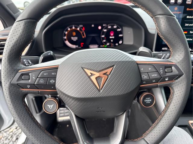 Cupra / Leon / Wei&szlig; / / / DSG NAVI INTELLIGENT DRIVE ACC SHZ KEYLESS