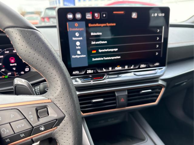 Cupra / Leon / Wei&szlig; / / / DSG NAVI INTELLIGENT DRIVE ACC SHZ KEYLESS