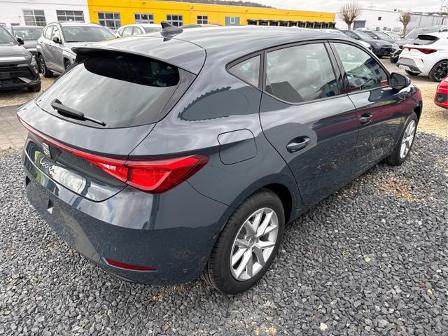 Seat / Leon / Blau / / / AHK ACC RFK PDC 