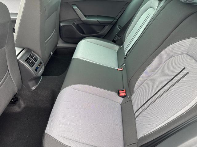 Seat / Leon / Blau / / / AHK ACC RFK PDC 