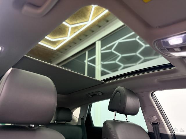 Hyundai TUCSON PREMIUM BLUE NAVI/SHZ/PANO/ RFK /EL.HECKKLAPPE 