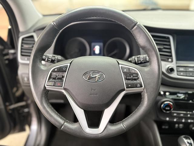 Hyundai TUCSON PREMIUM BLUE NAVI/SHZ/PANO/ RFK /EL.HECKKLAPPE 