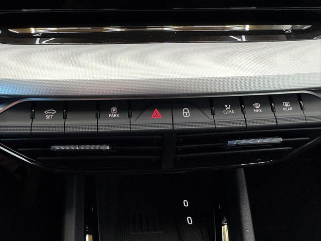 Skoda Octavia Combi Selection ACC NAVI BSD SHZ RFK 