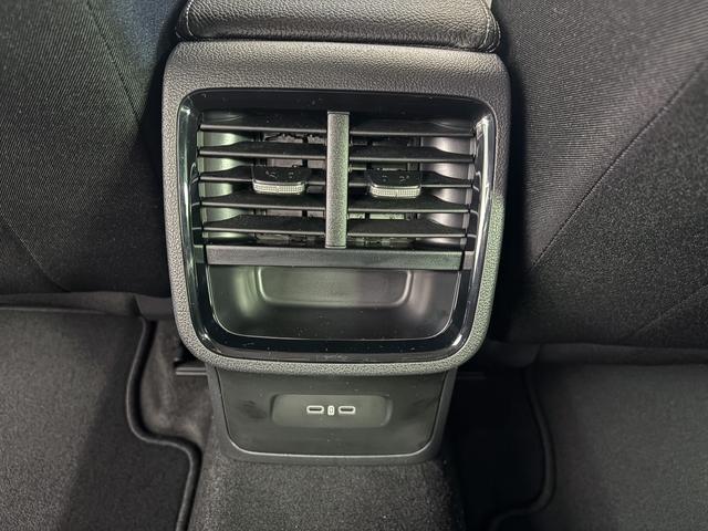 Skoda Octavia Combi Selection ACC NAVI BSD SHZ RFK 