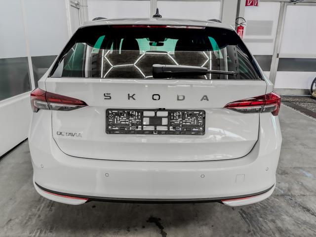 Skoda Octavia Combi Selection ACC NAVI BSD SHZ RFK 