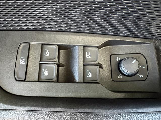 Skoda Octavia Combi Selection ACC NAVI BSD SHZ RFK 