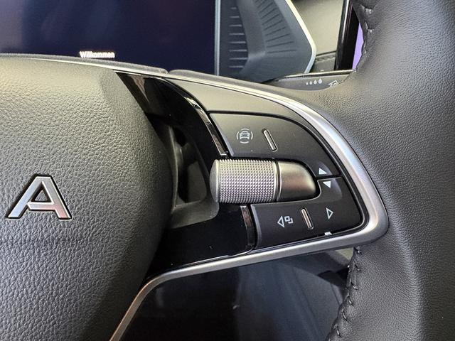 Skoda Octavia Combi Selection ACC NAVI BSD SHZ RFK 