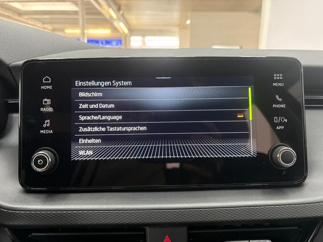 Skoda Kamiq Easy DSG AHK TEMPOMAT SHZ ALU 