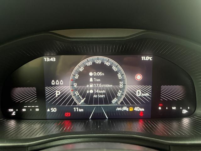 Skoda Kamiq Easy DSG AHK TEMPOMAT SHZ ALU 