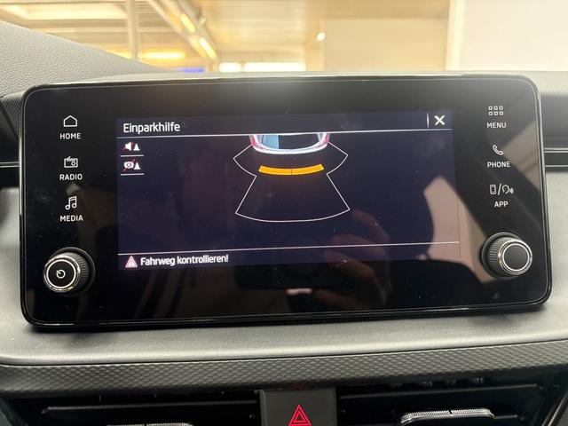 Skoda Kamiq Easy DSG AHK TEMPOMAT SHZ ALU 