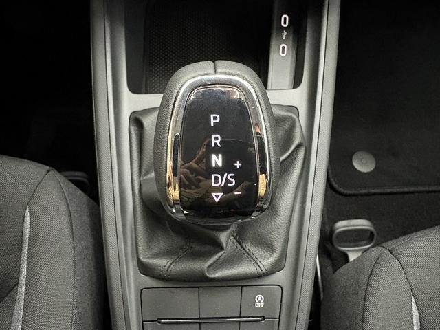 Skoda Kamiq Easy DSG AHK TEMPOMAT SHZ ALU 