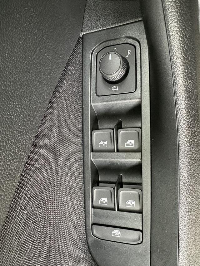 Skoda Kamiq Easy DSG AHK TEMPOMAT SHZ ALU 