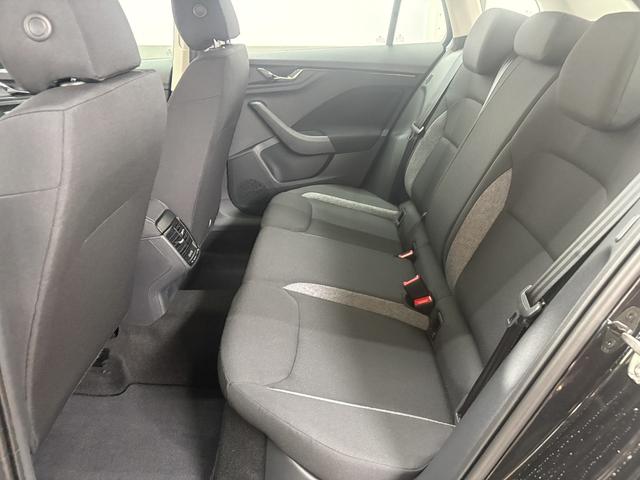 Skoda Kamiq Easy DSG AHK TEMPOMAT SHZ ALU 