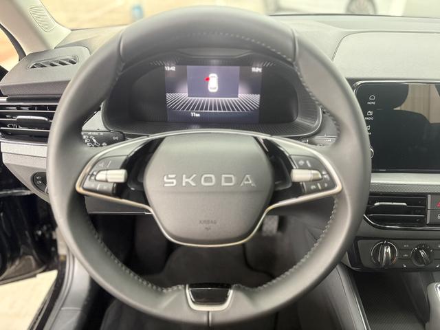 Skoda Kamiq Easy DSG AHK TEMPOMAT SHZ ALU 