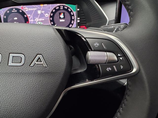 Skoda Octavia Combi Selection DSG ACC NAVI BSD 