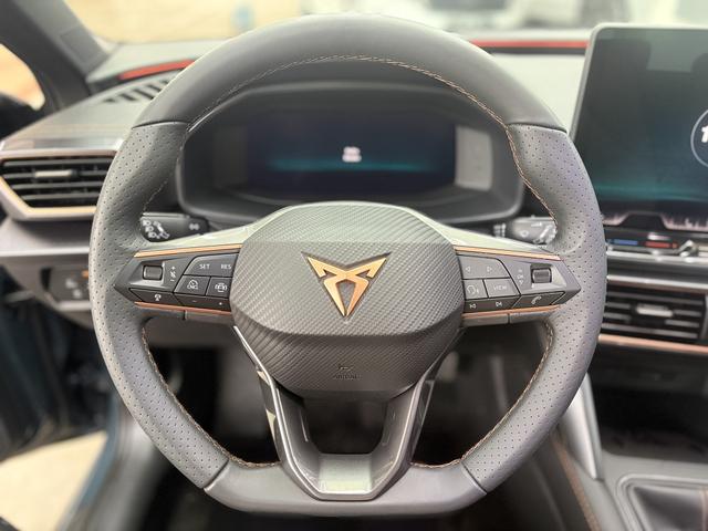 Cupra Leon 1.5 TSI NAVI INTELLIGENT DRIVE MATRIX 