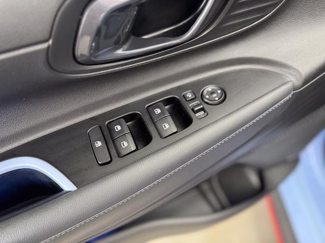 Hyundai i20 PERFORMANCE NAVI SHZ RFK BOSE 