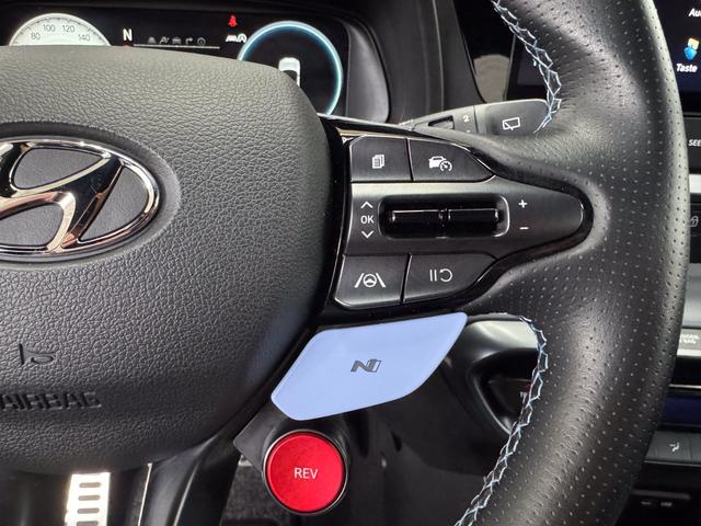 Hyundai i20 PERFORMANCE NAVI SHZ RFK BOSE 