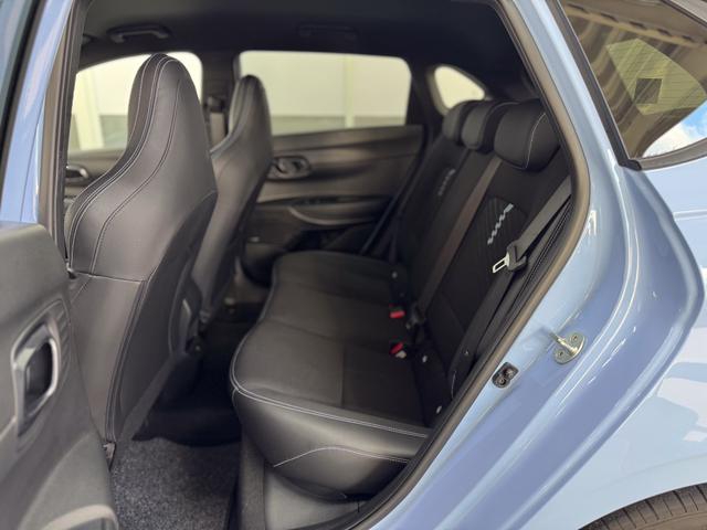 Hyundai i20 PERFORMANCE NAVI SHZ RFK BOSE 