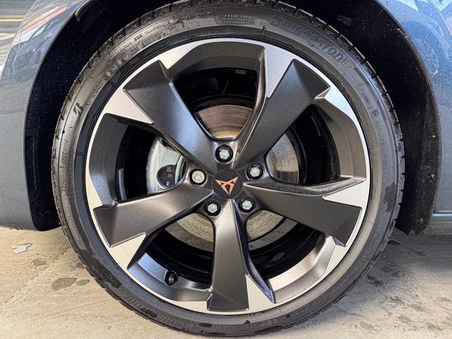 Cupra Leon Sportstourer 1.5 TSI NAVI ACC KEYLESS SHZ RFK 