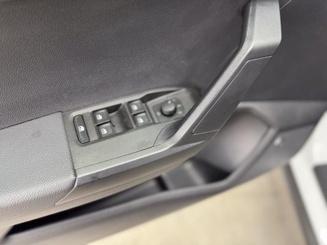 Seat Arona 1.0 TSI STYLE NAVI SHZ LED BSD AHK 