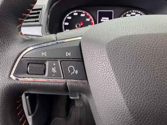 Seat Arona 1.0 TSI STYLE NAVI SHZ LED BSD AHK 