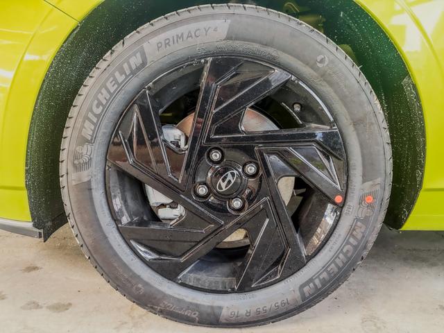 Hyundai i20 COMFORT BLACK PACK KLIMAAUTOMATIK NAVI WP 