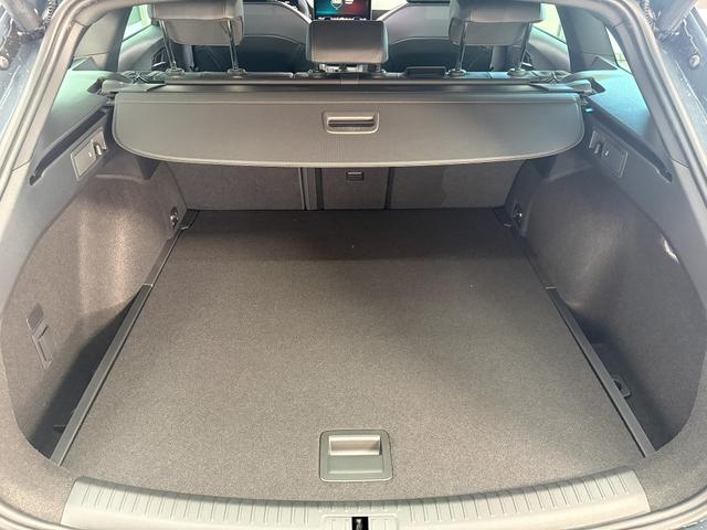 Cupra Leon Sportstourer 1.5 TSI MATRIX NAVI SHZ RFK KEYLESS 